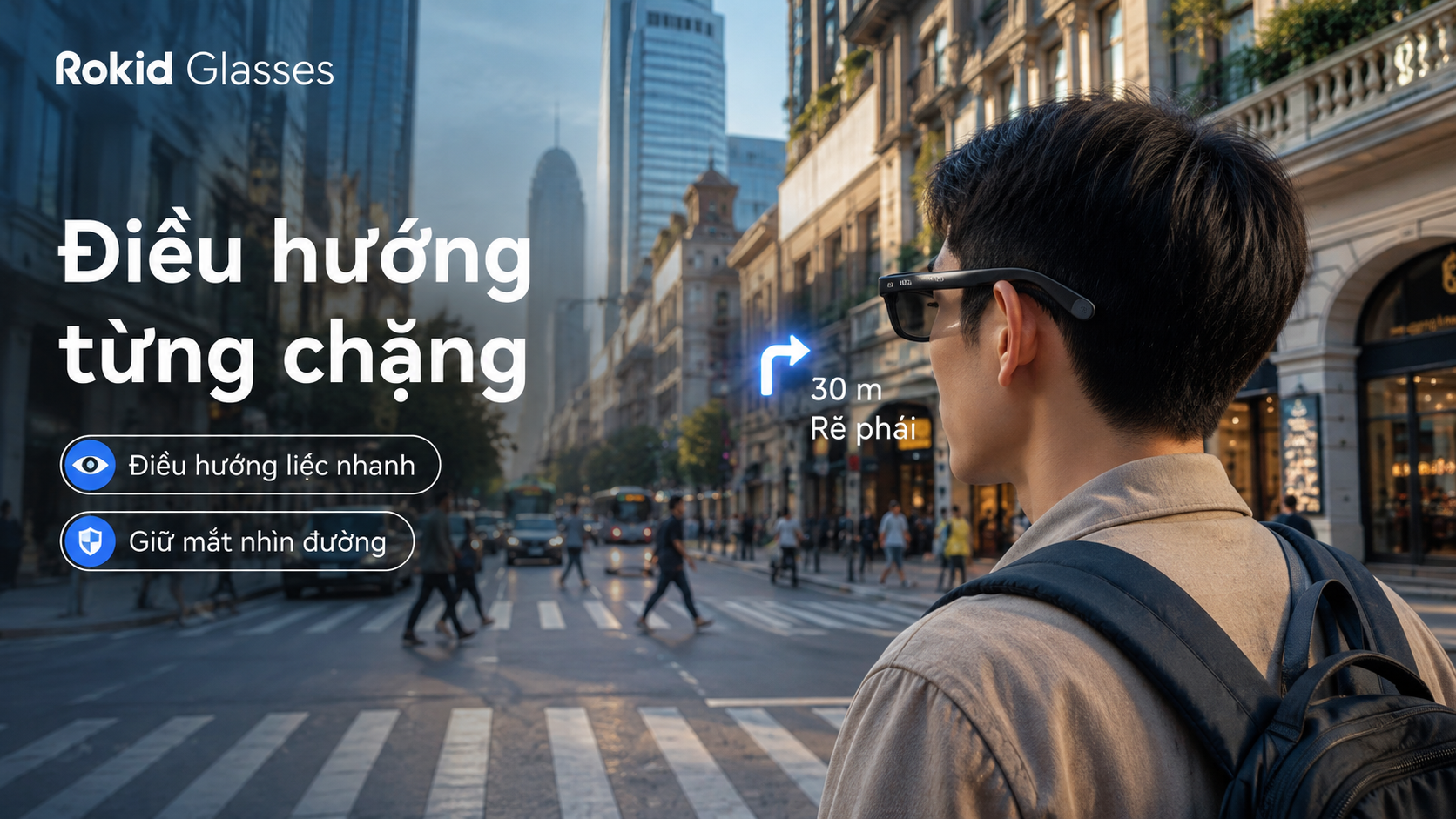 Du khách dùng AI Navigation trên Kính Thông Minh Rokid để xem hướng rẽ khi đi bộ.
