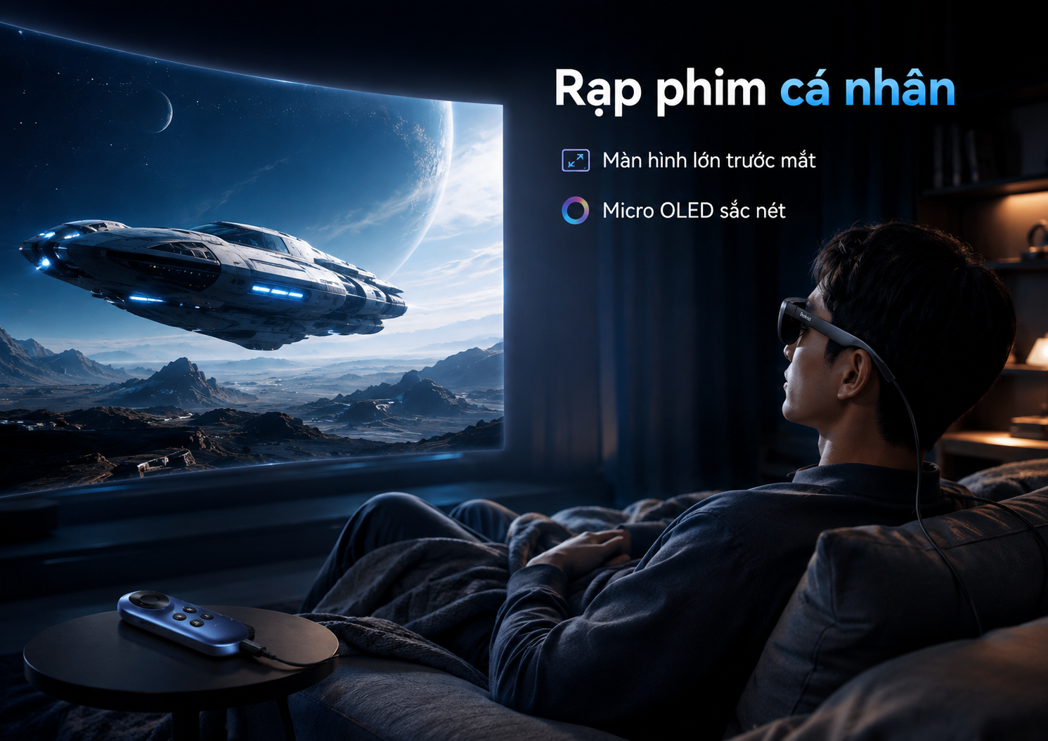 Người dùng xem phim bằng Rokid Max 2 trên màn hình ảo lớn trong không gian riêng tư.